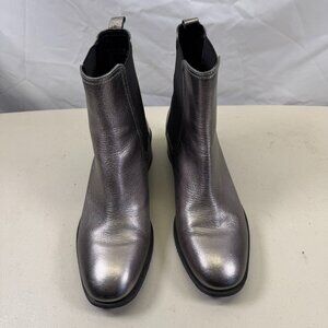 Kenneth Cole REACTION Women's Salt Chelsea Ankle Boot, Silver Leather Size 7.5